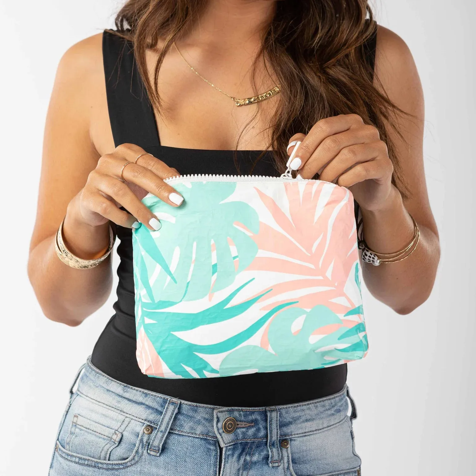 Aloha Small Pouch, Tropics in Pog, Style #SMA16753