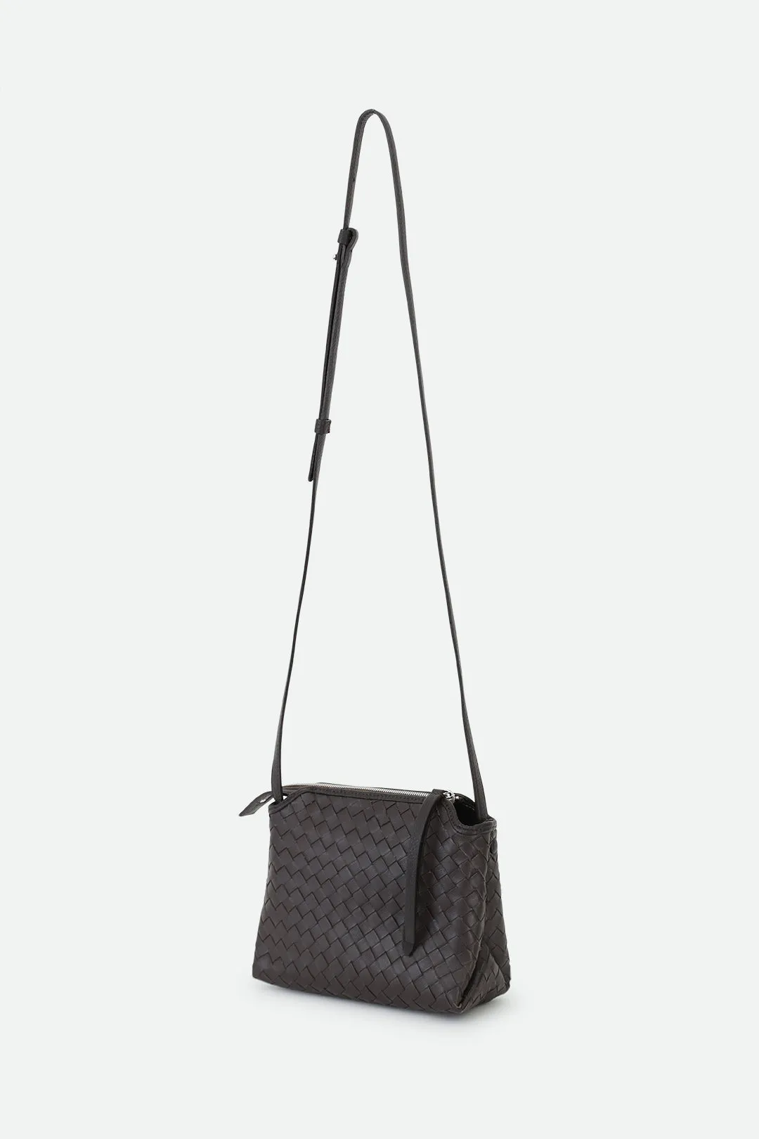 BRIDGET ITALIAN WOVEN CROSSBODY BAG IN BROWN