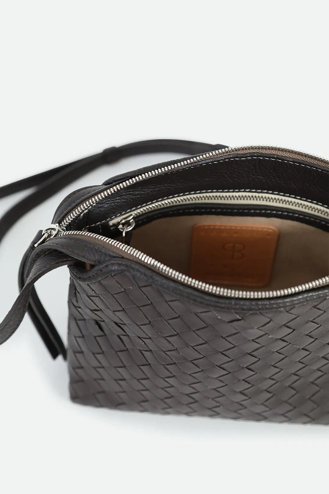 BRIDGET ITALIAN WOVEN CROSSBODY BAG IN BROWN