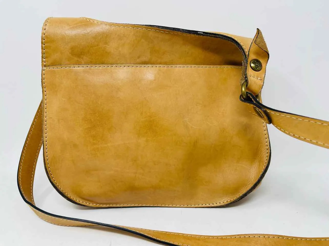 Patricia Nash Size Tan Buckles Leather Designer Crossbody Purse