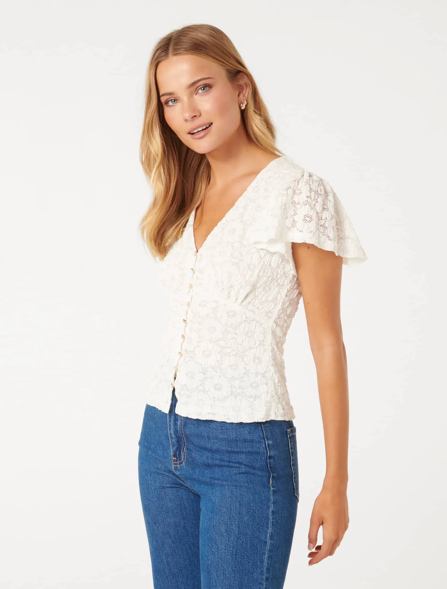 Chic Yara Flutter Sleeve Lace Top in Ivory